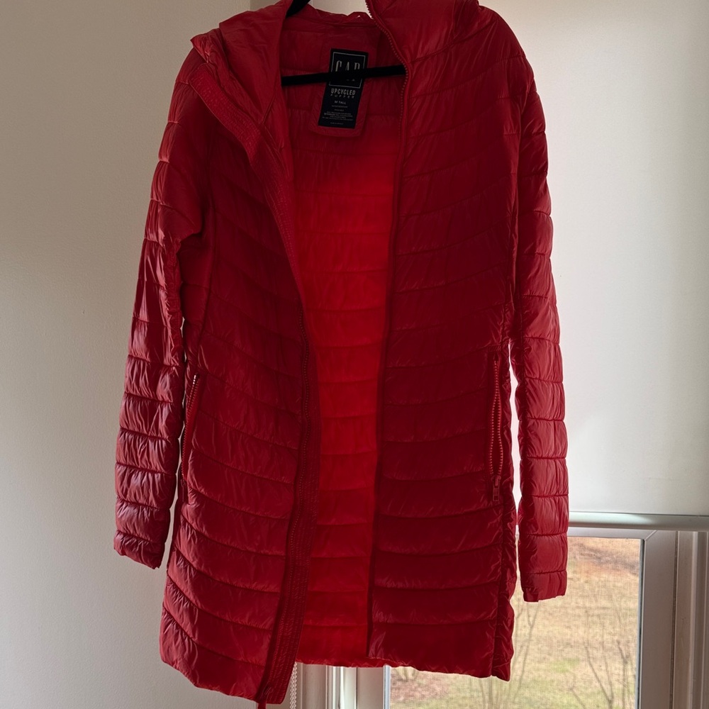 GAP Women's Bold Red Puffer Jacket